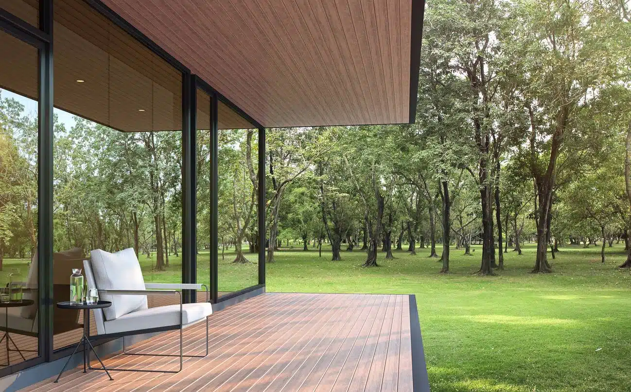 Espace extérieur terrasse bois bois exotique 